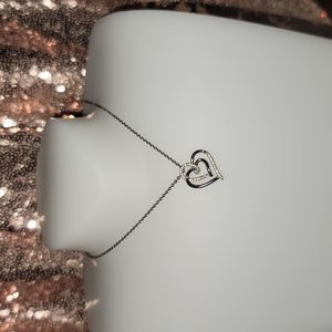 💝NWT Beautiful Hallmark 18" heart necklace